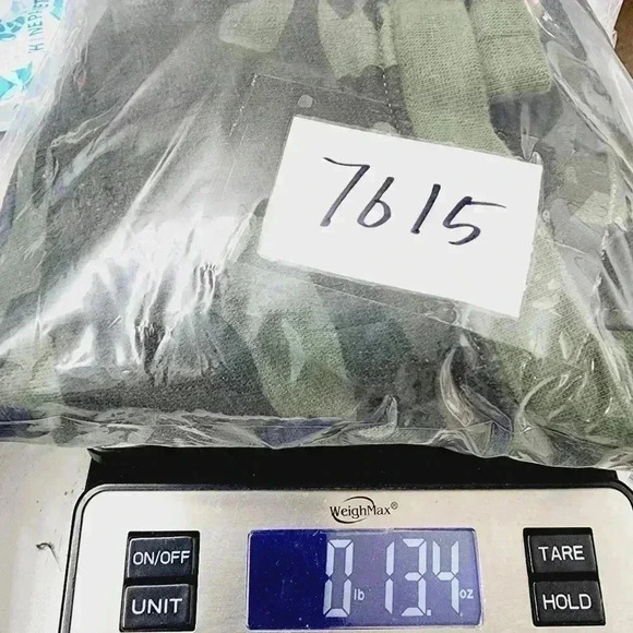 Good American Camo Scoop Neck Cropped Sweatshirt Women's 4 - Picture 7 of 7